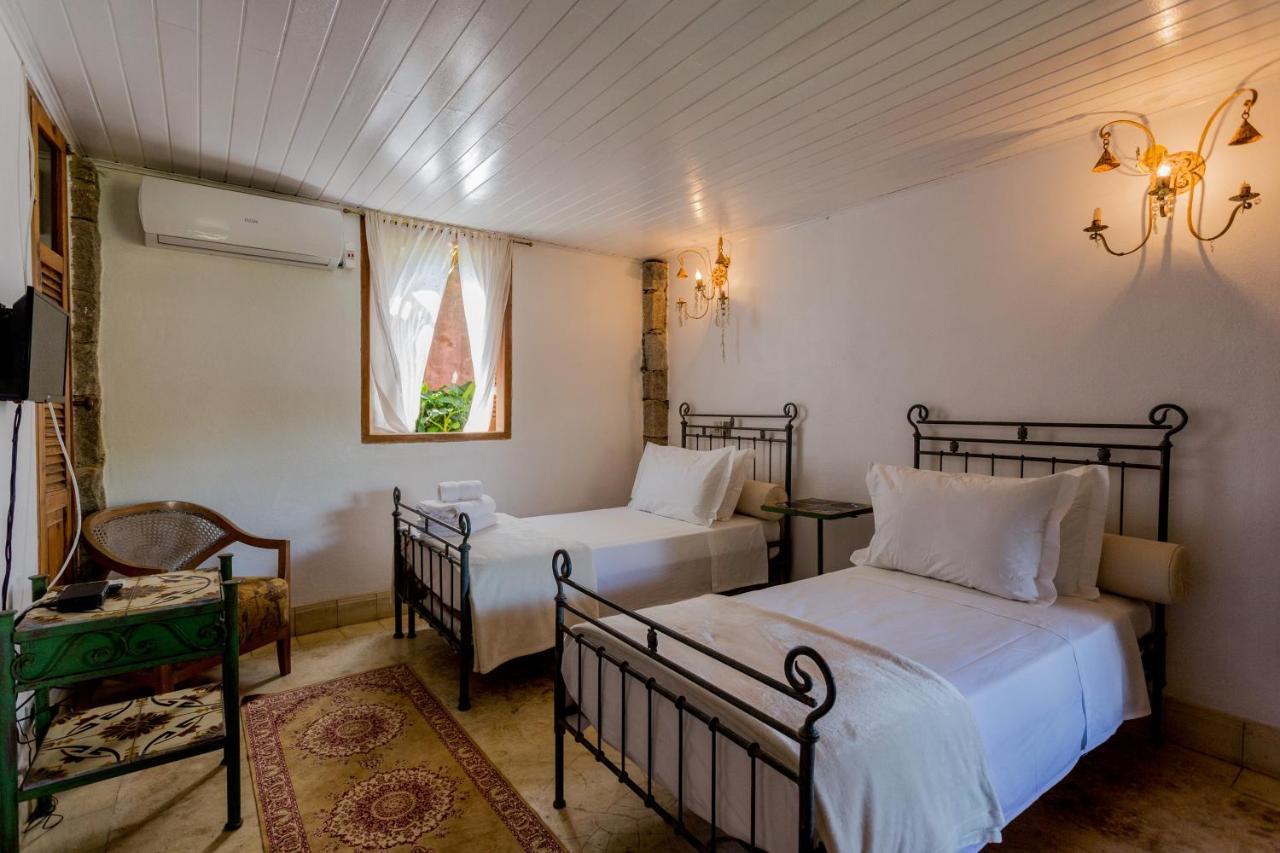 Feiticeira Guesthouse Ілябела Номер фото